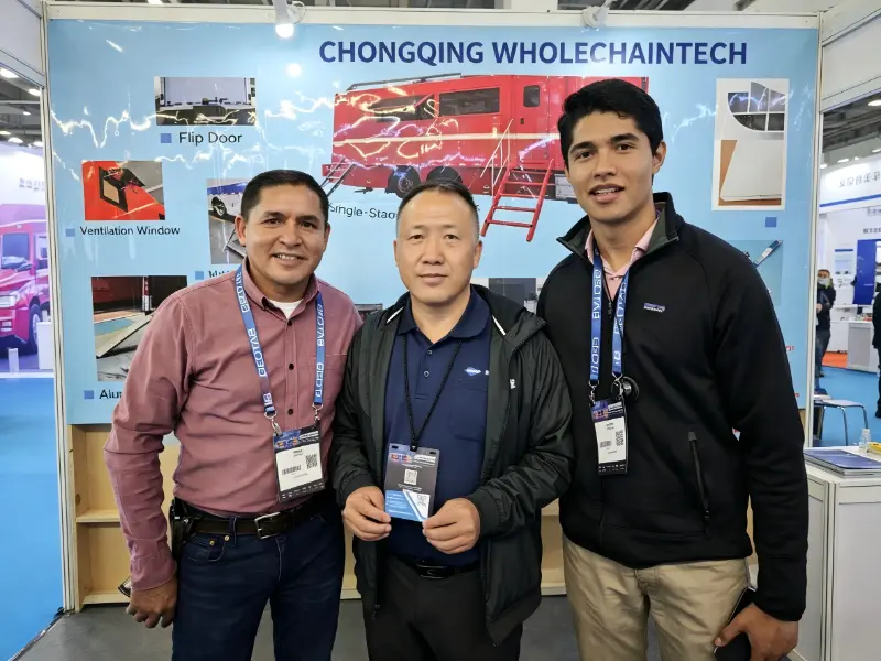 Whole Chain Tech Nampilake Solusi Truck Upfit ing ExpoTransporte ANPACT 2025